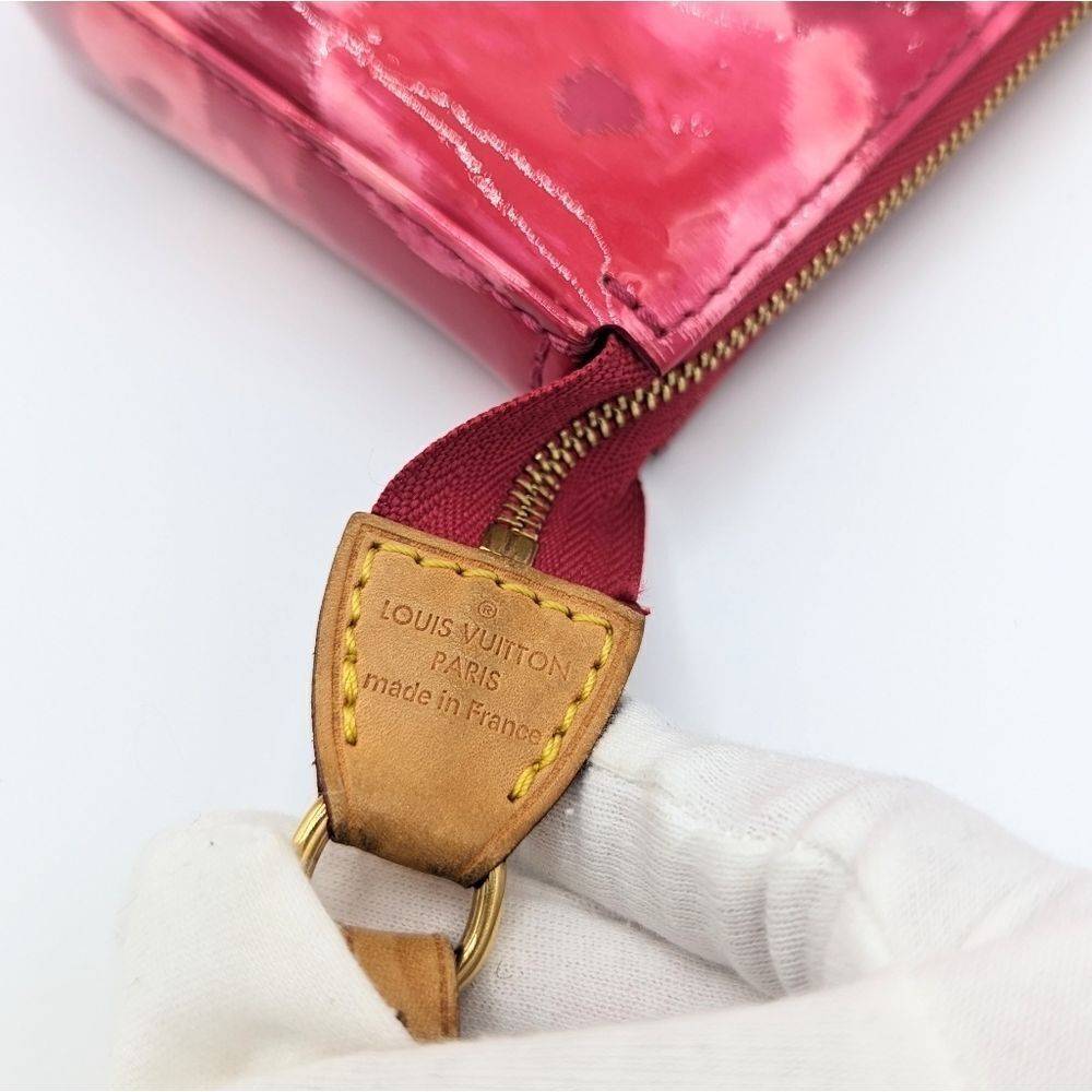 Louis Vuitton Vernis Ikat Flower Pochette - Picture 5 of 13